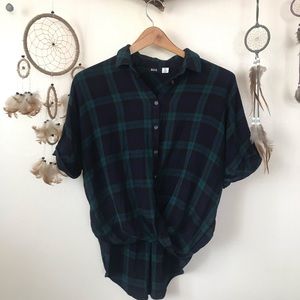 *MOVING SALE* UrbanOutfitters crop plaid button up